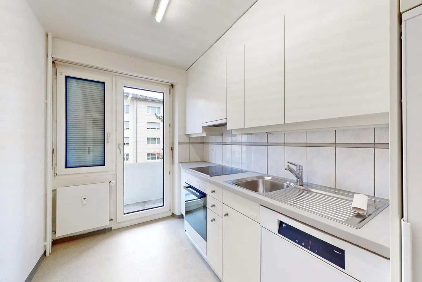 Appartamento luminoso in una posizione centrale ma tranquilla - Foto 8 di 10