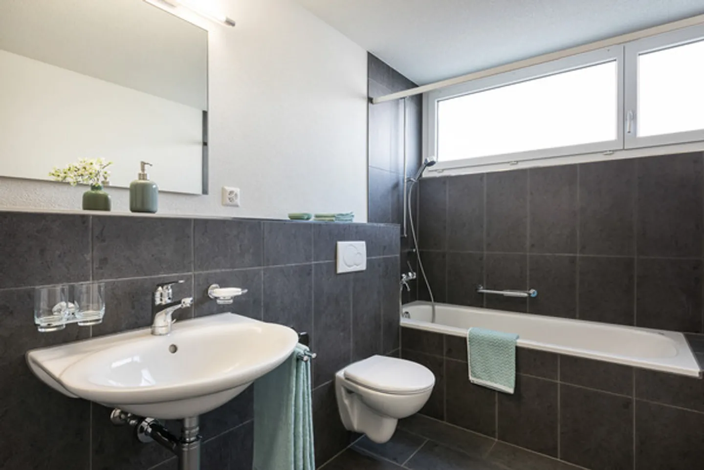 FAMILIENWOHNUNG IM GRÜNEN - Foto 6 von 8