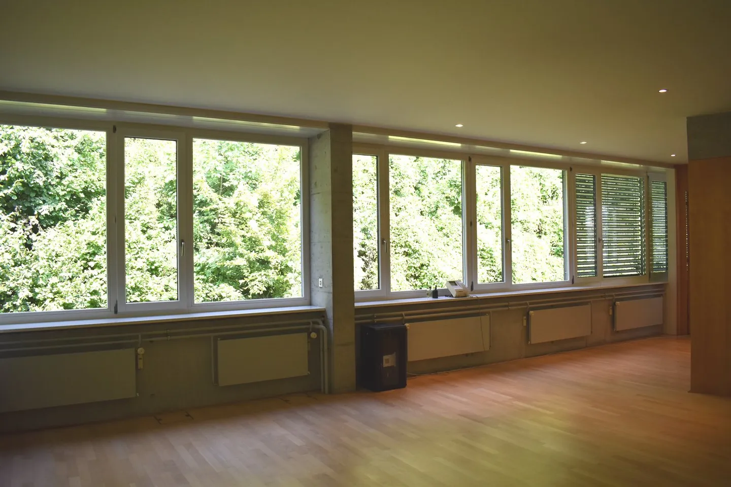 Looking for tenants for office community - Photo 3 of 5