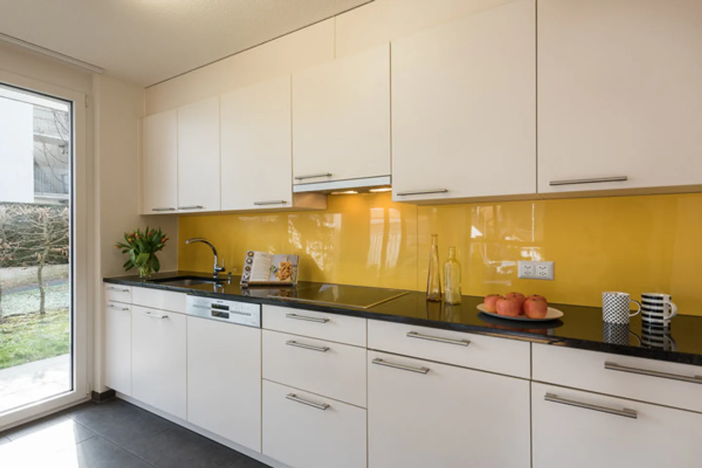 FAMILIENWOHNUNG IM GRÜNEN - Foto 3 von 8