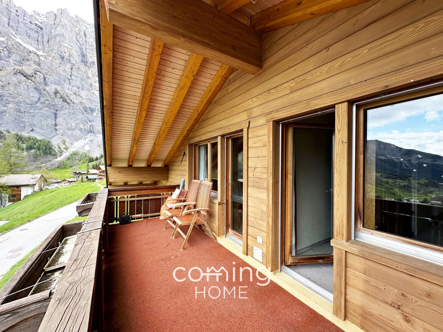 Exklusive 3.5-Zimmer-Attikawohnung auf zwei Etagen in Leukerbad - zentral gelegen mit Alpenpanorama - Foto 1 von 5