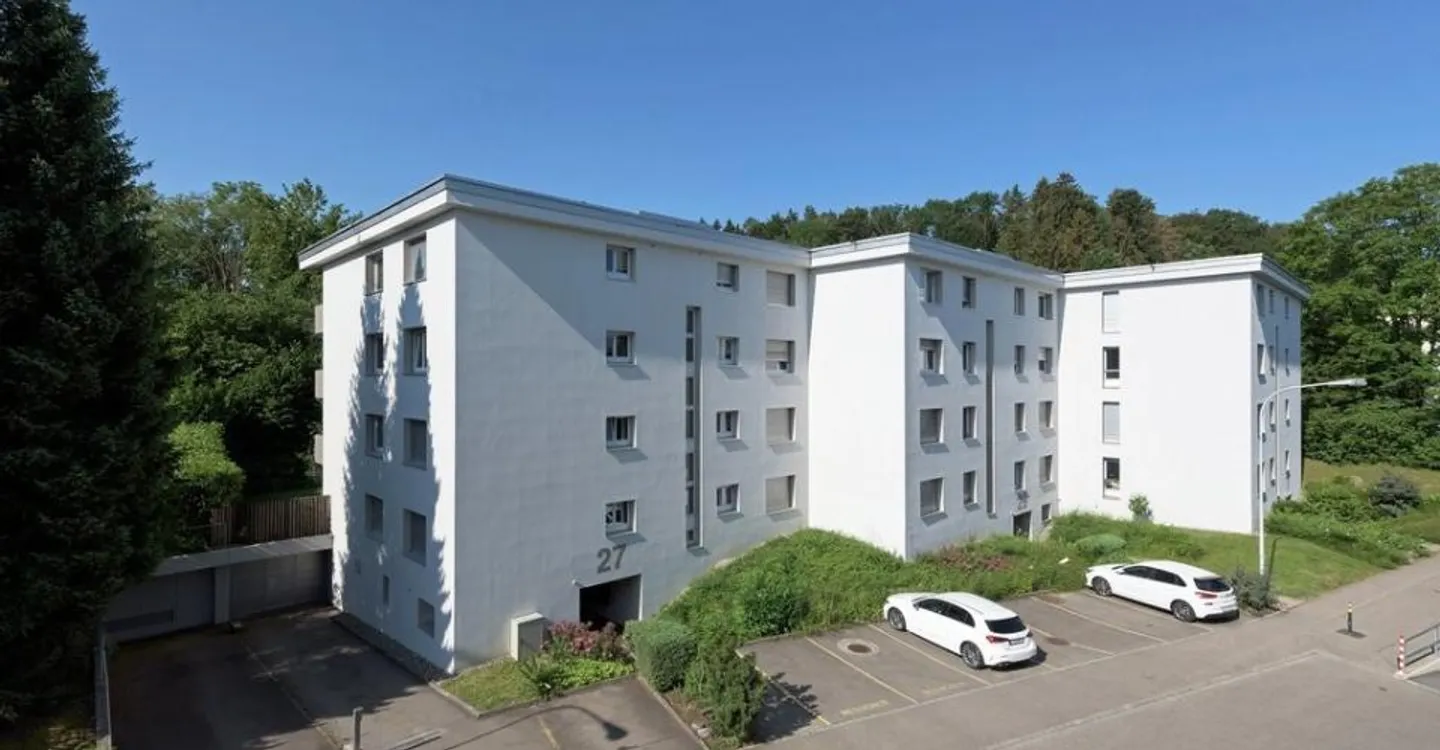 Parcheggio esterno vicino alla stazione Forchbahn - Foto 1 di 1