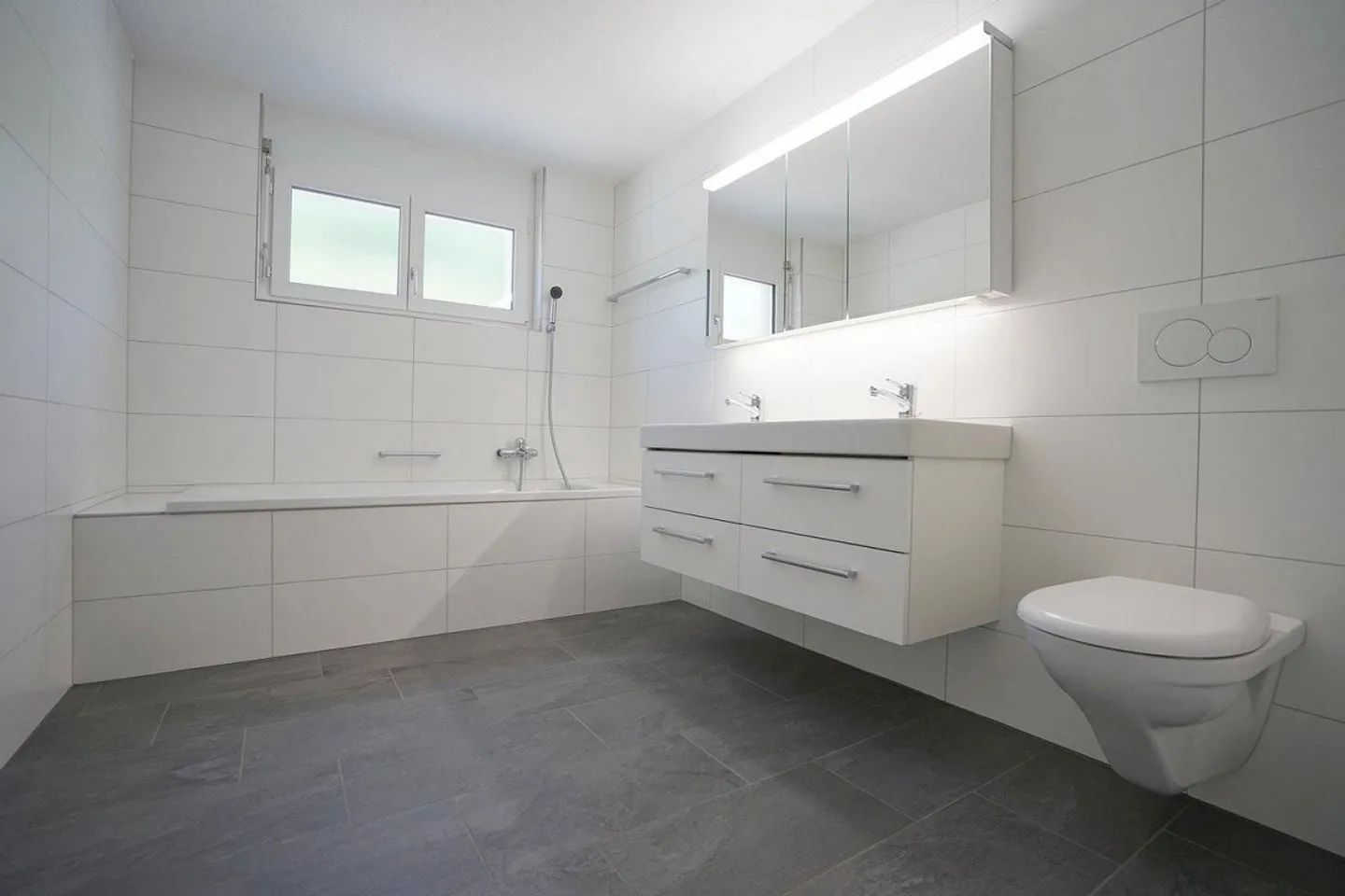 Your new home in the beautiful Amseltal in Lyss - Photo 4 of 9