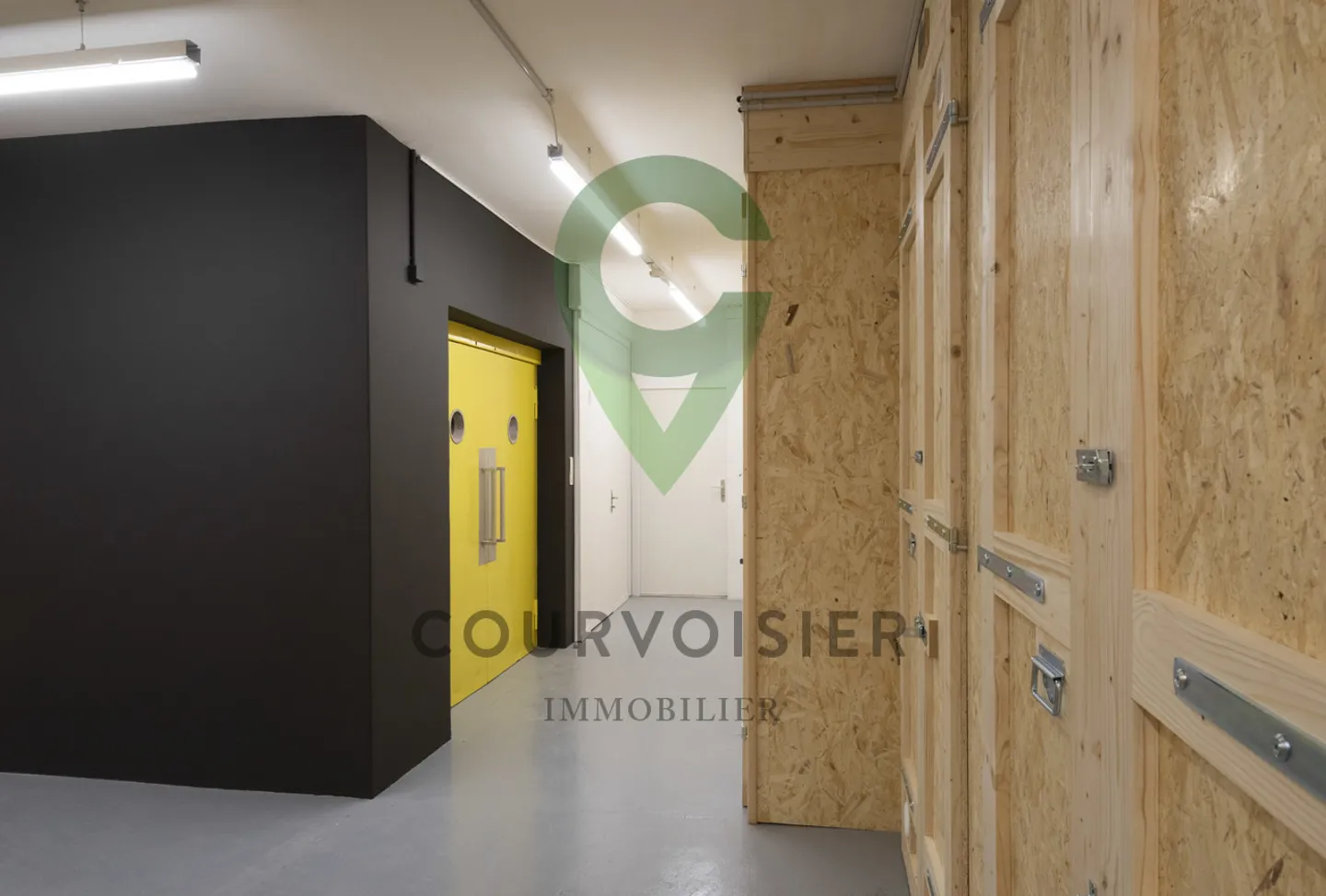 Individual and secure self-storage space from CHF 10.-/month/m3 - Photo 4 of 7