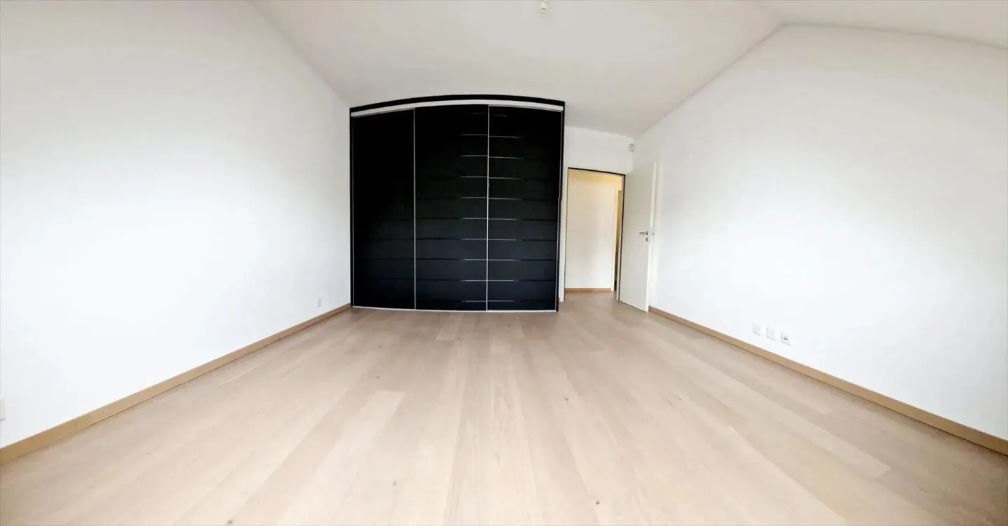 CHÊNE-BOURG | BEL APPARTAMENTO CON 4 CAMERE NEL SOTTOTETTO - Foto 13 di 13