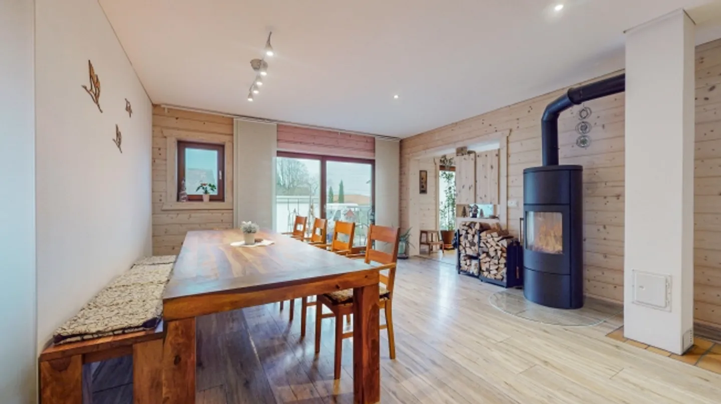 SENSO DI CHALET MODERNO NEL CUORE DI STÜSSLINGEN - Foto 4 di 8