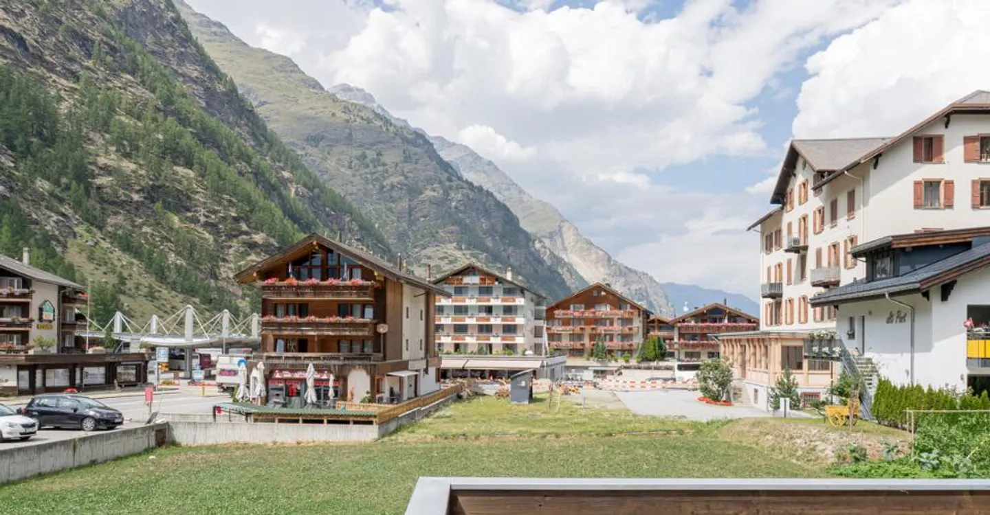 Appartamento luminoso di 4,5 stanze in una posizione ambita a Täsch - Foto 9 di 9