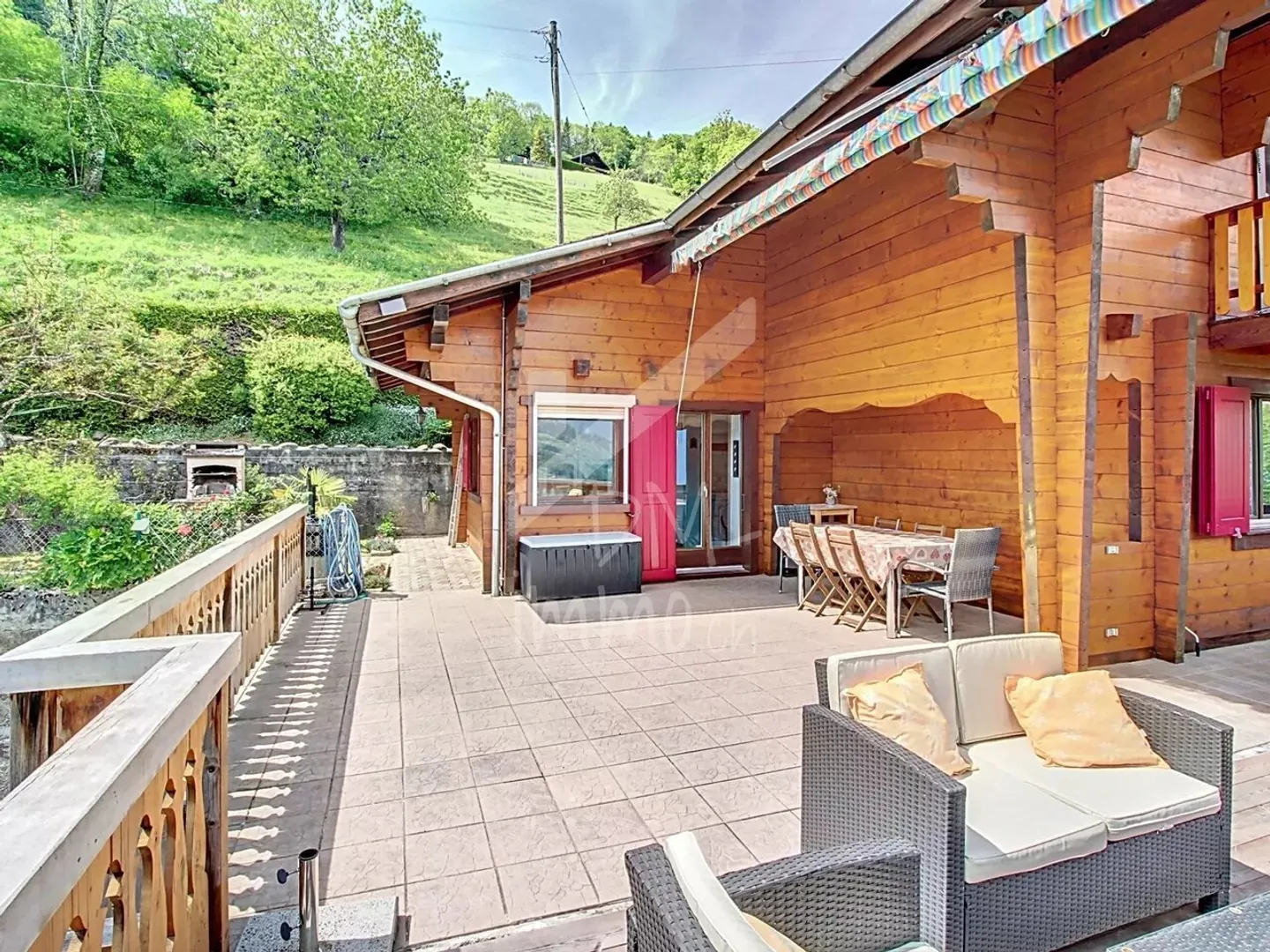 Chalet in legno, vista eccezionale e libera - Foto 2 di 13