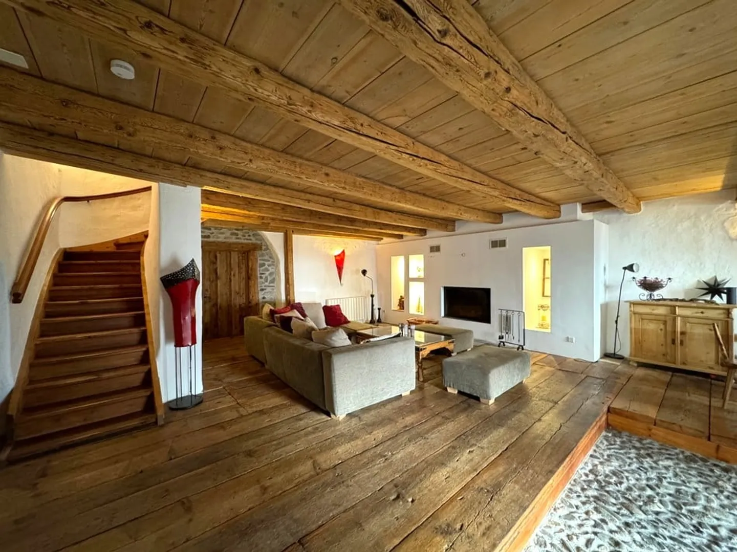 Rêve de maison engadinoise avec histoire, charme et grand potentiel - Photo 1 sur 12
