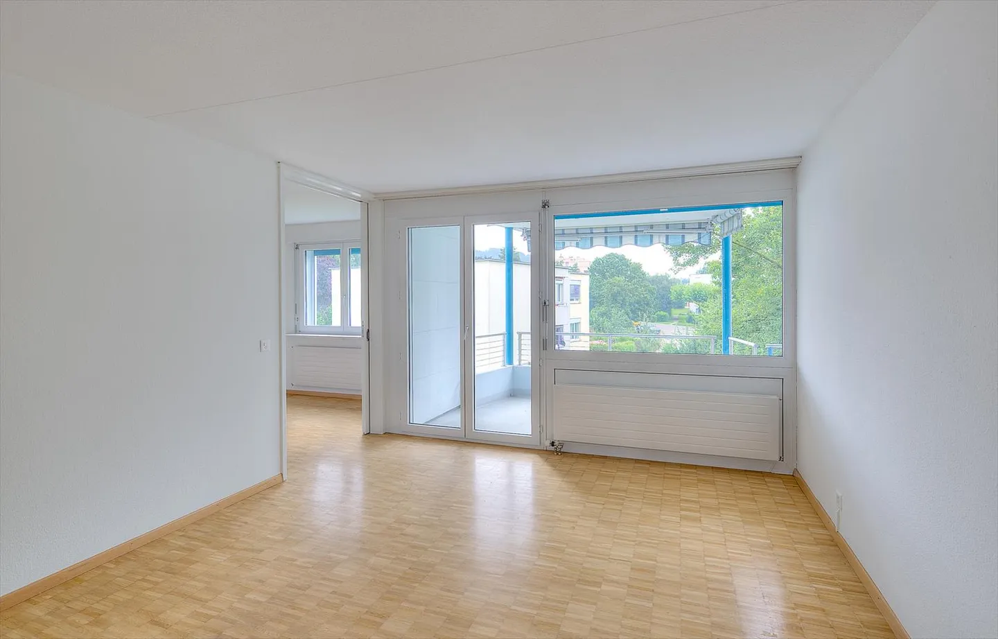 Apartment for rent - Photo 4 of 8