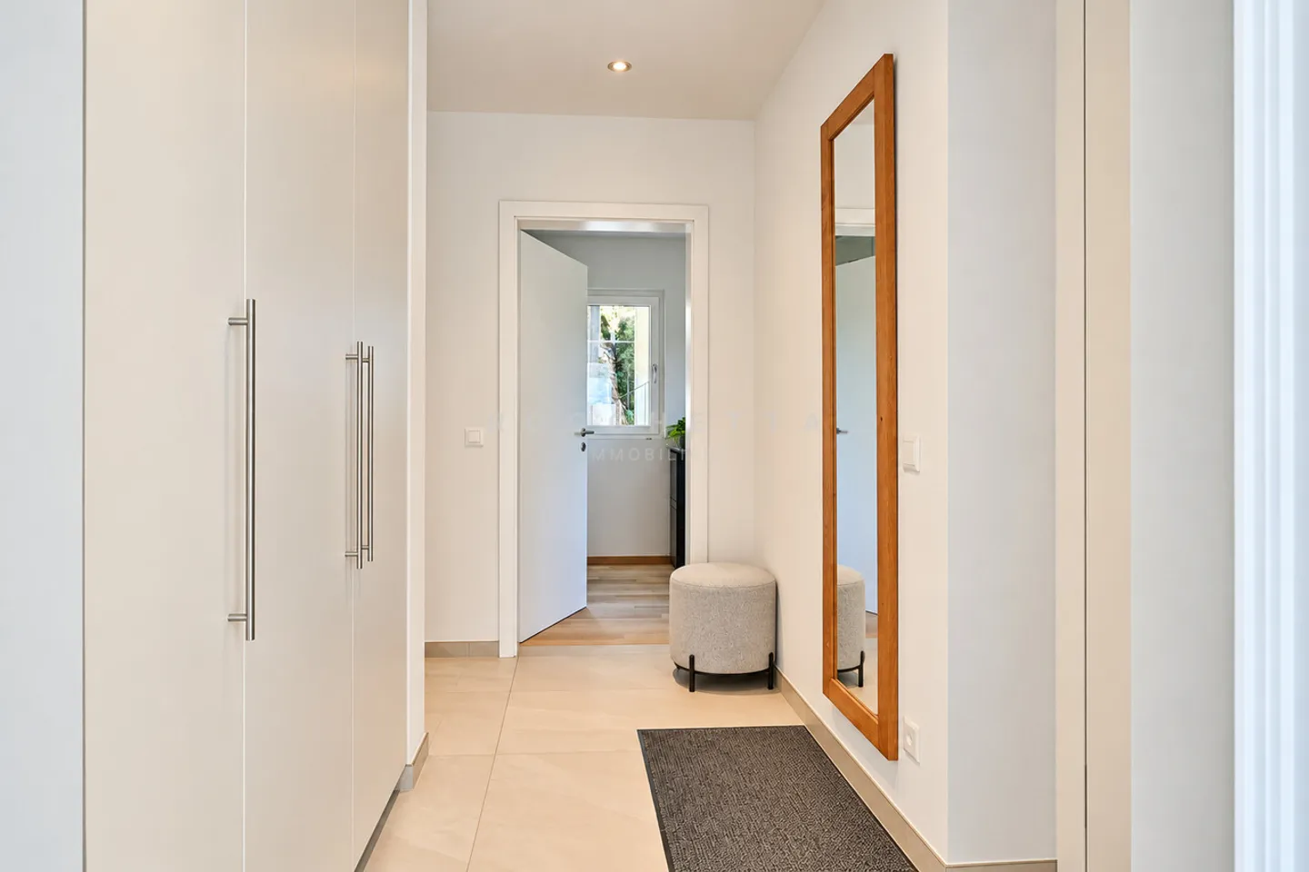 Lifestyle with a view – exclusive penthouse in Gordola - Photo 10 of 15