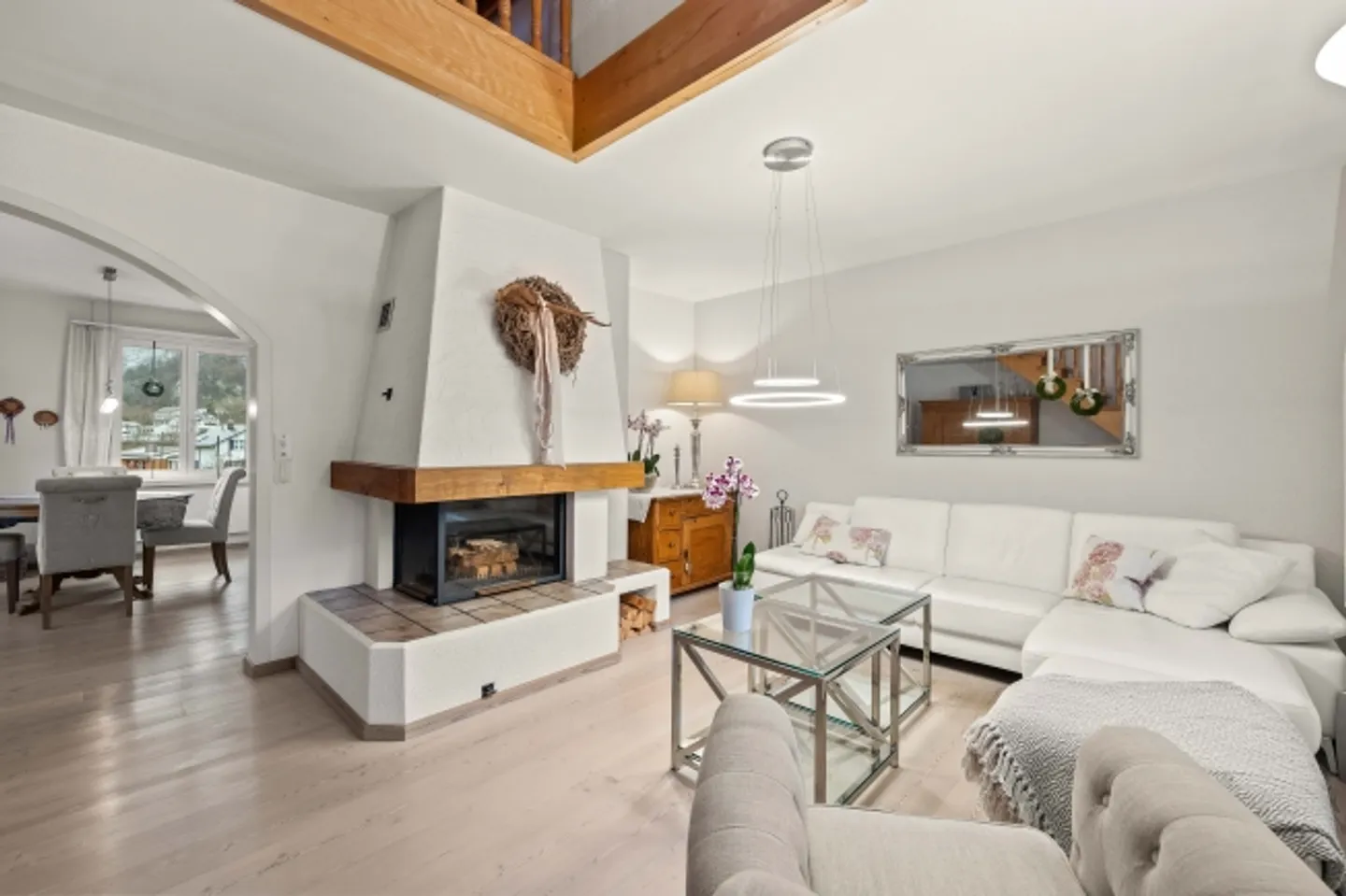 «CASA BIFAMILIARE CON MOLTO POTENZIALE A UN PREZZO ATTRATTIVO» - Foto 2 di 8