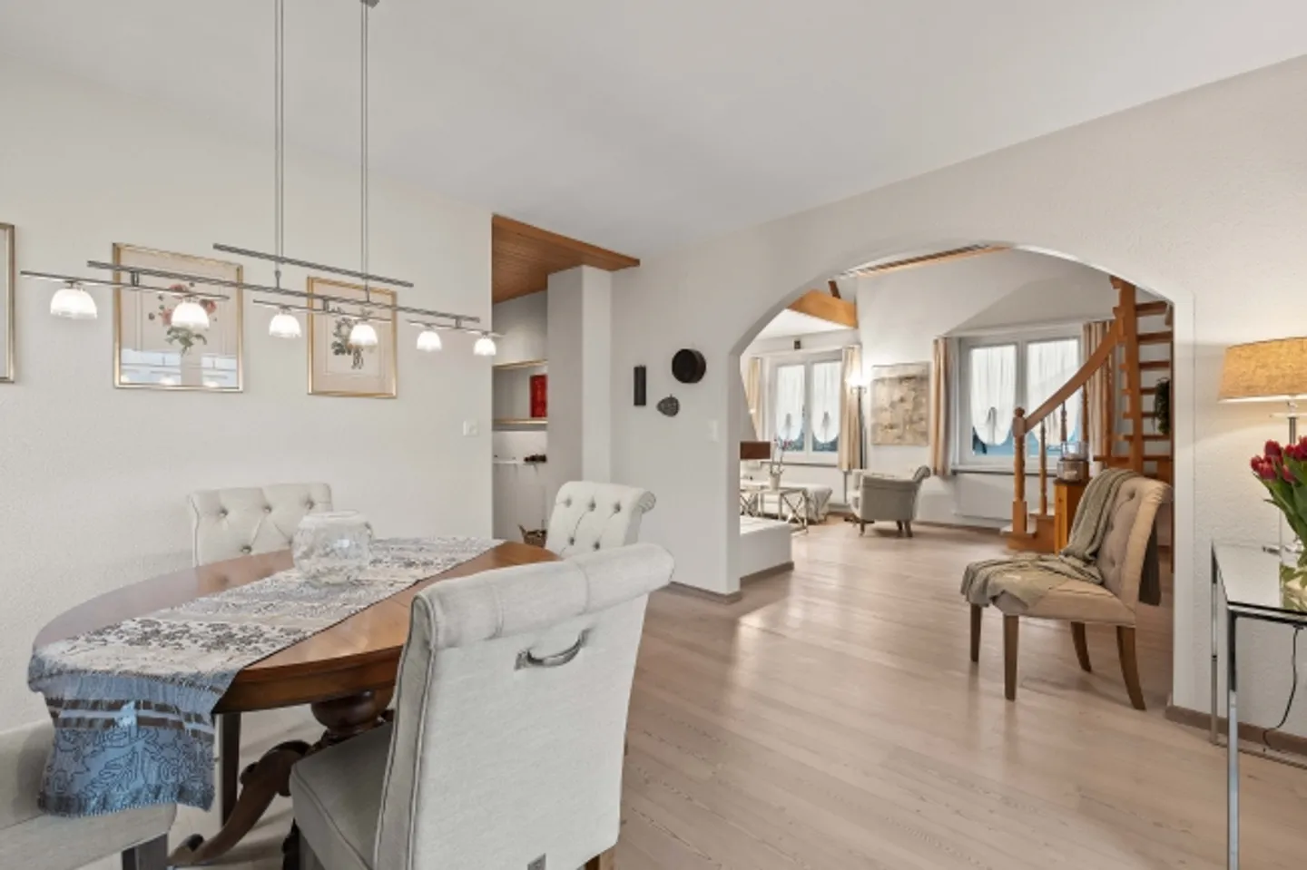 «CASA BIFAMILIARE CON MOLTO POTENZIALE A UN PREZZO ATTRATTIVO» - Foto 3 di 8