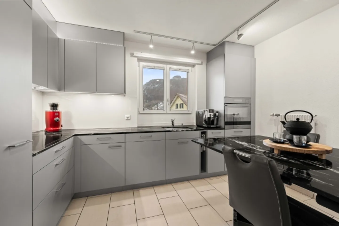 «CASA BIFAMILIARE CON MOLTO POTENZIALE A UN PREZZO ATTRATTIVO» - Foto 5 di 8