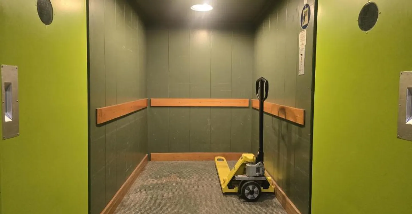 Werkstatt und Büros mit Lagerfläche 427m2 in Conthey - Foto 5 von 7