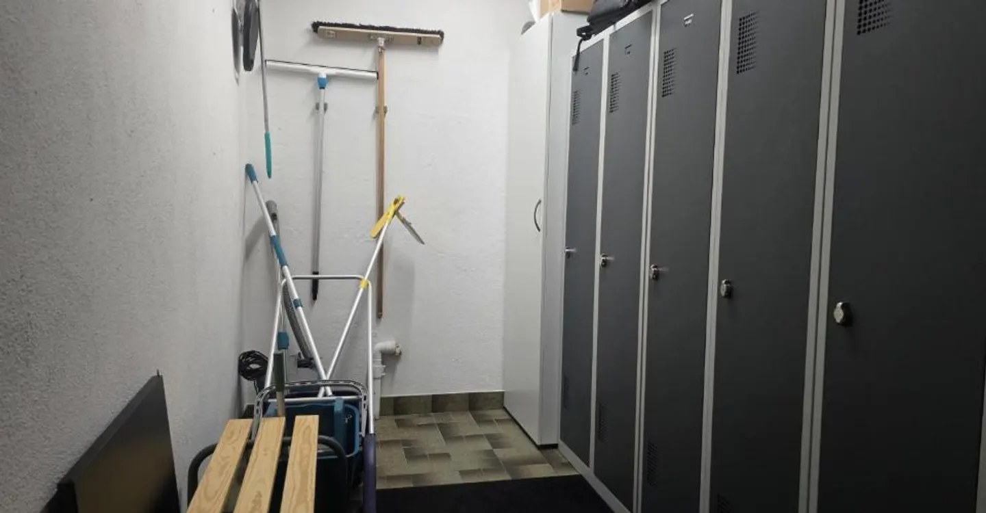 Werkstatt und Büros mit Lagerfläche 427m2 in Conthey - Foto 6 von 7