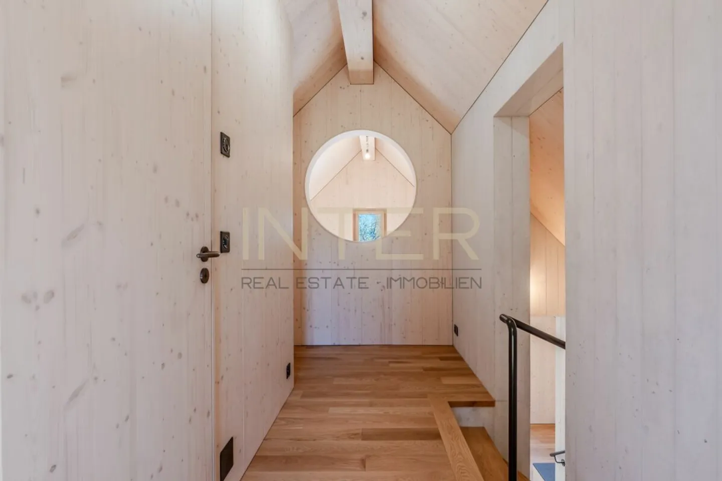 Première occupation à Risch : Maisonette exclusive de 4,5 pièces avec galerie, cheminée et deux loggias - Photo 14 sur 30