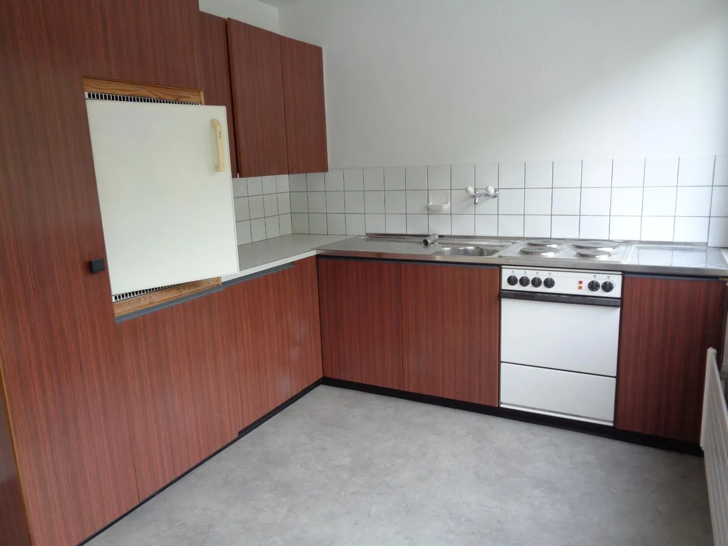 Appartement moderne avec balcon - Photo 2 sur 13