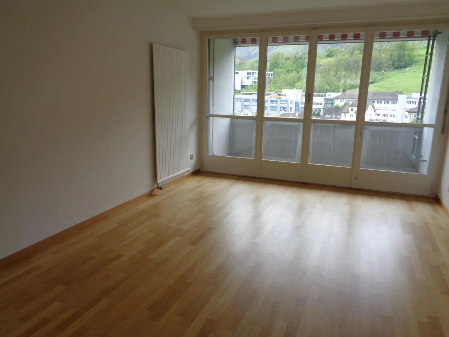 Appartement moderne avec balcon - Photo 5 sur 13