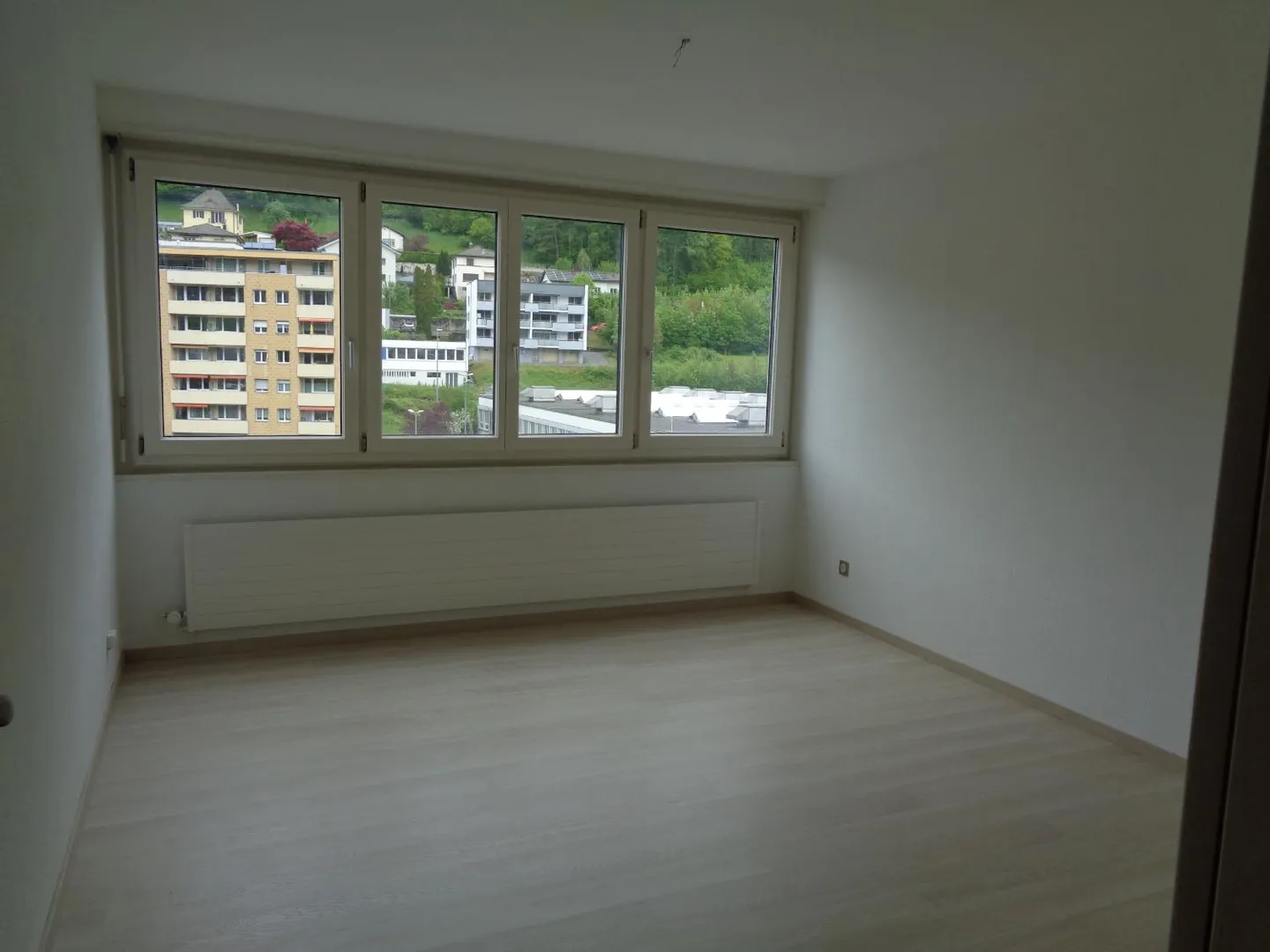 Appartement moderne avec balcon - Photo 6 sur 13