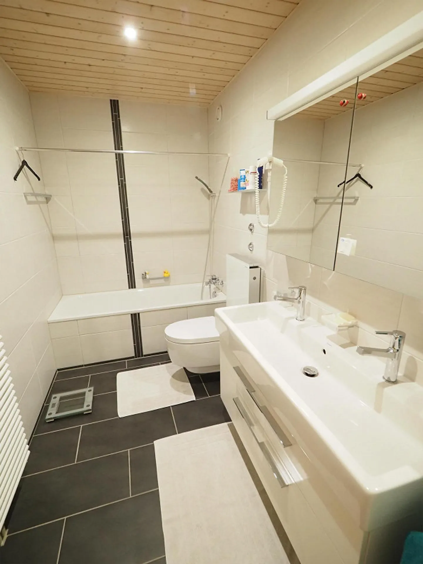 Condominio di 5,5 stanze in una posizione centrale - Foto 10 di 10