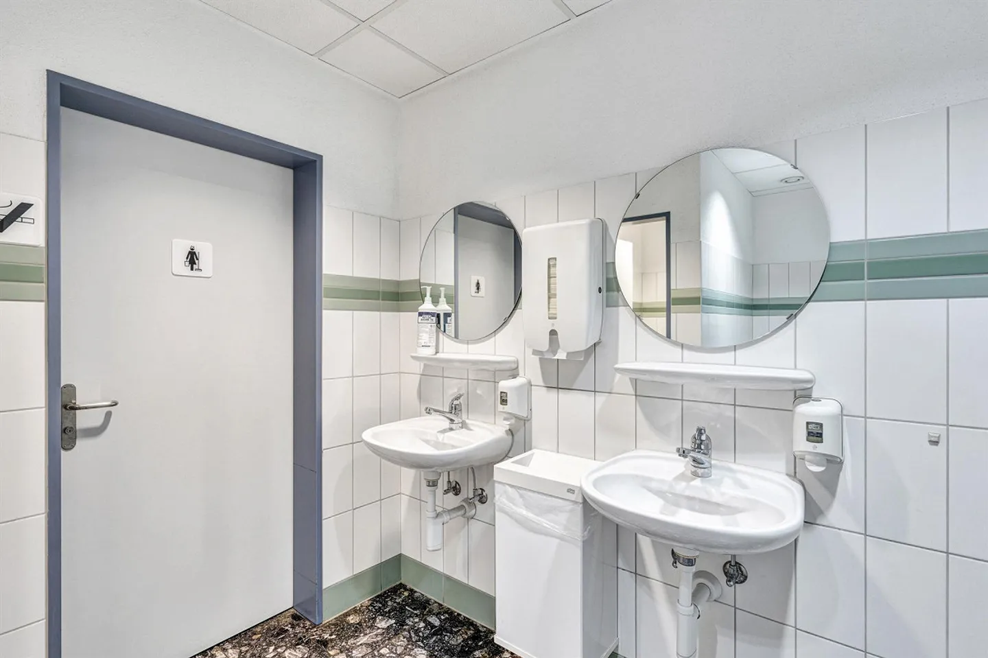 Your new business domicile with great potential! - Photo 7 of 7