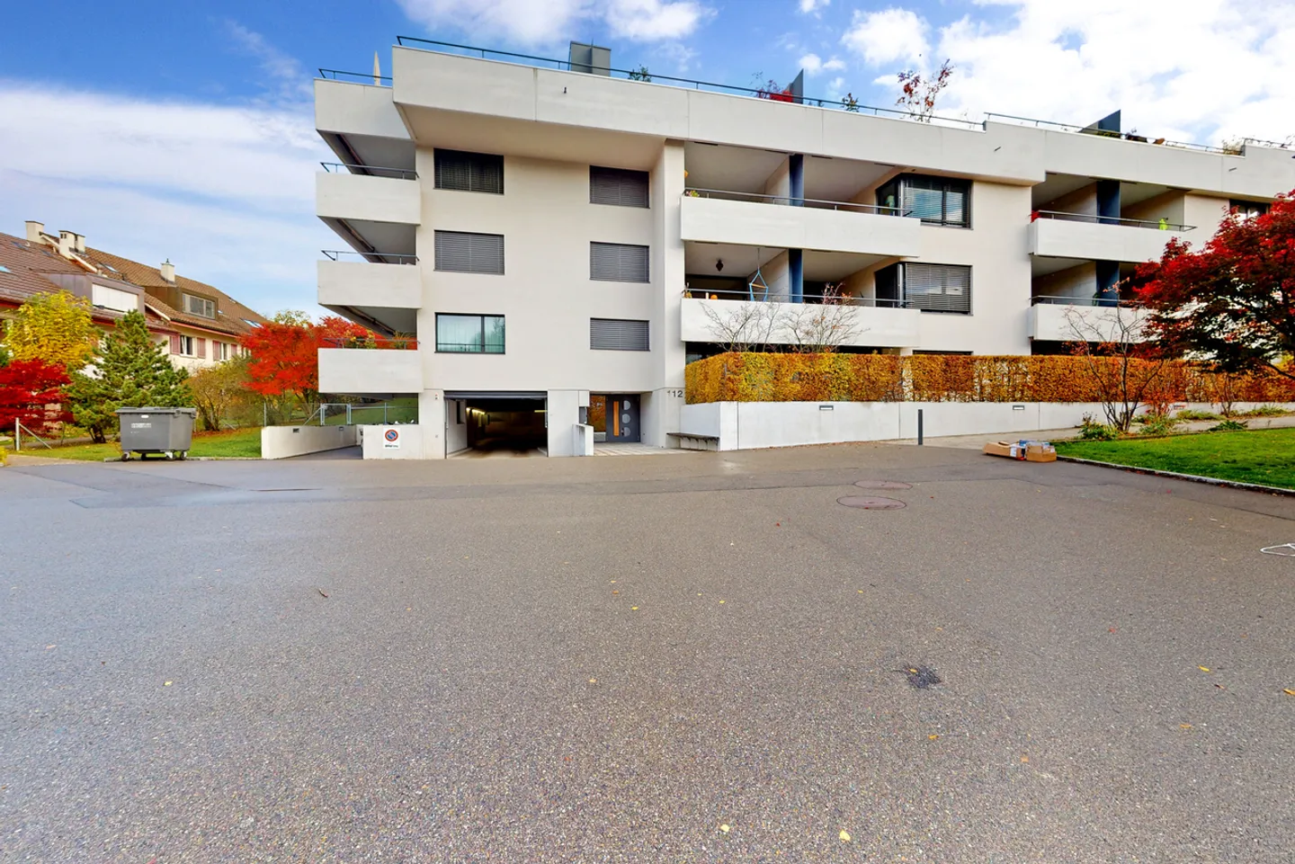 Exclusive apartment in a quiet residential area! - Photo 2 of 13