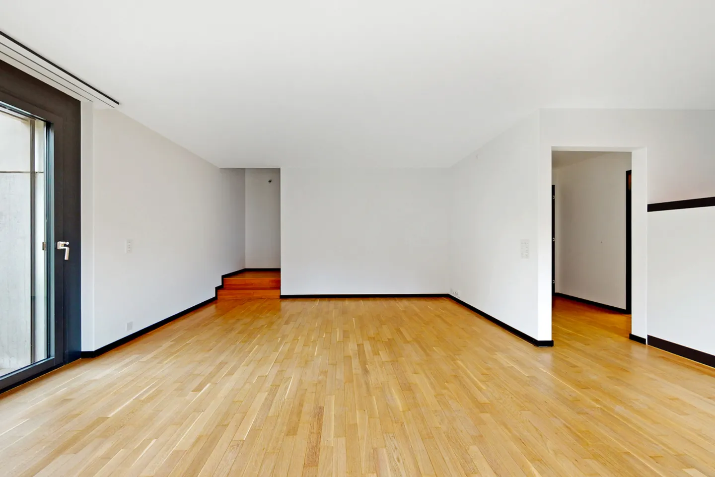 Exclusive apartment in a quiet residential area! - Photo 5 of 13