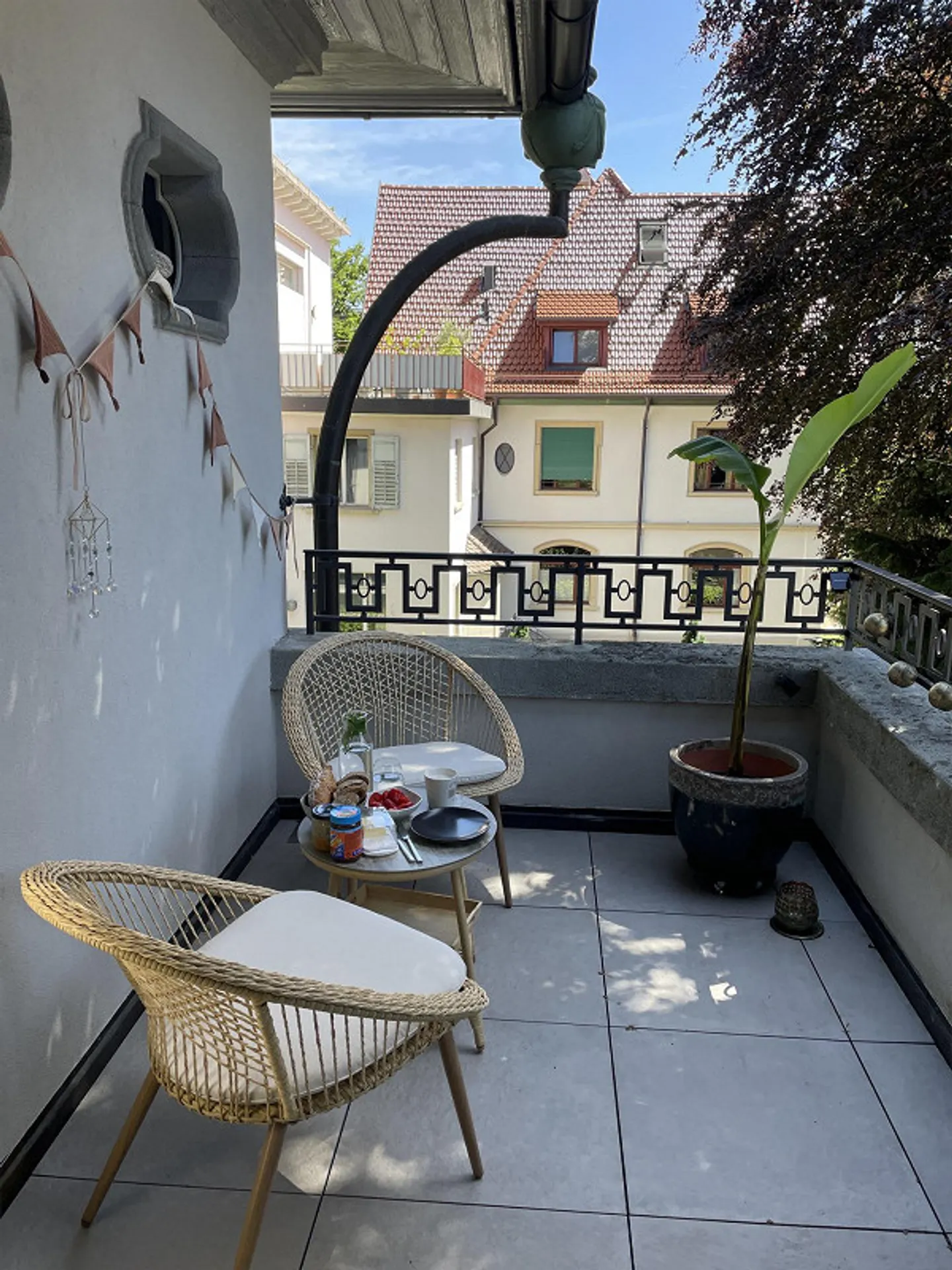 Chambre en colocation avec salle de bain privée et balcon - Photo 2 sur 6