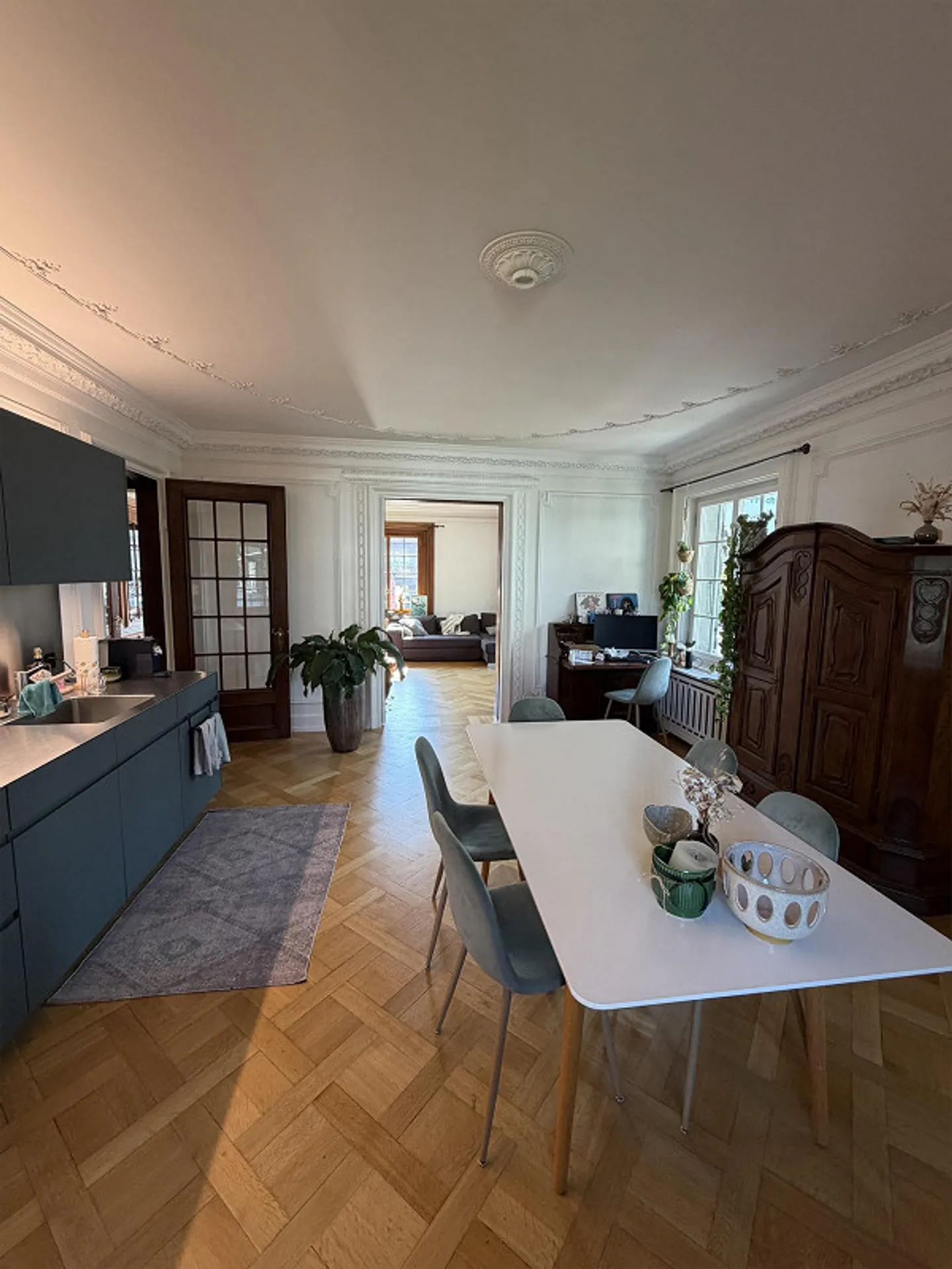 Chambre en colocation avec salle de bain privée et balcon - Photo 3 sur 6