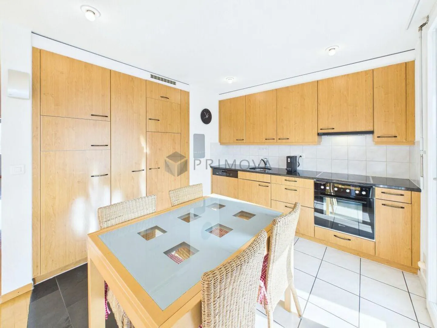 Vivere generosamente vicino al lago e al centro storico - appartamento di 5,5 stanze... - Foto 5 di 11