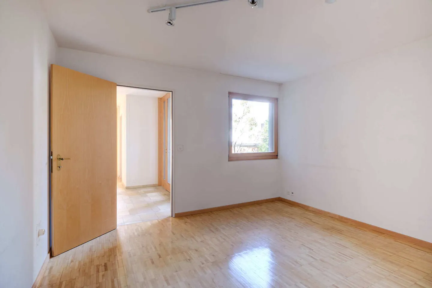 Vivere esclusivo in una posizione soleggiata - Foto 10 di 13