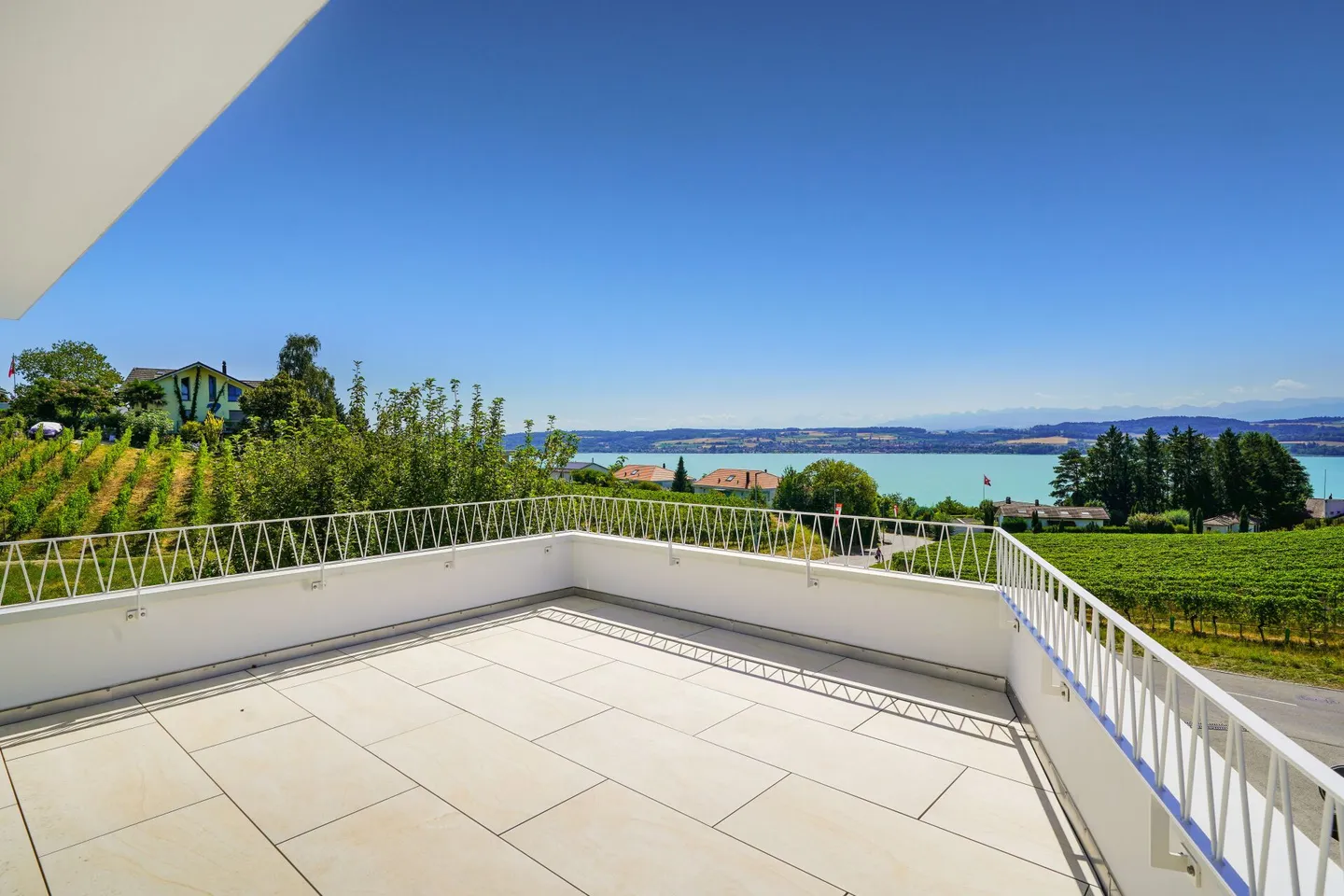 Appartamento nuovo esclusivo di 4,5 stanze con vista mozzafiato - Foto 3 di 13