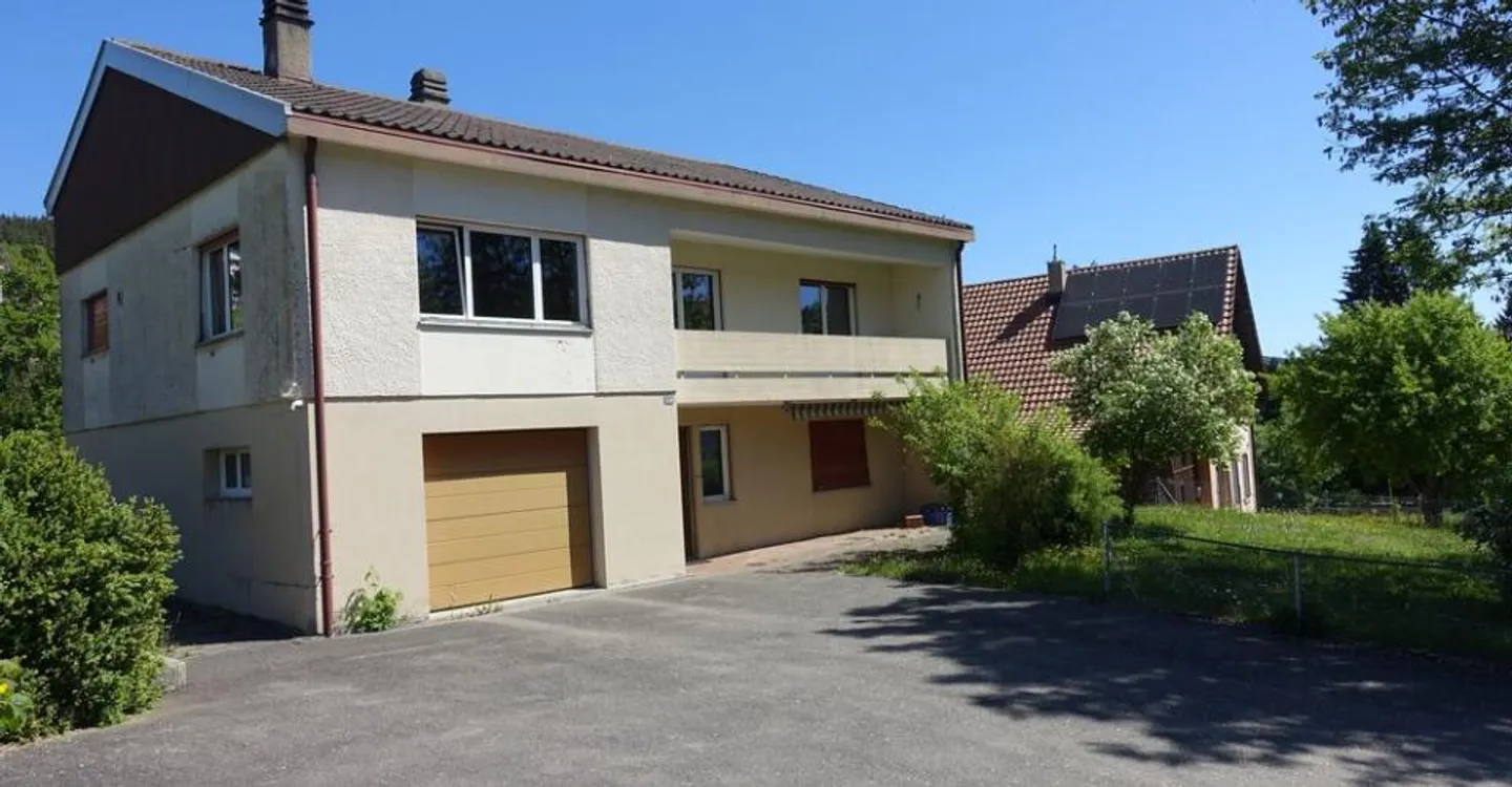 Maison familiale à Tramelan - Photo 2 sur 15