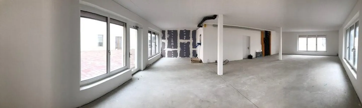 Space for Ideas: Versatile Commercial Space with Development Potential - Photo 2 of 5