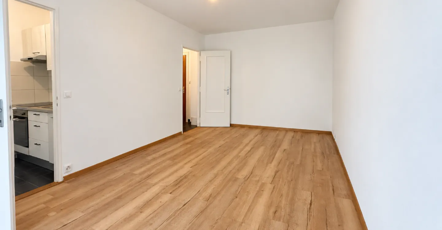 FOR RENT - GROUND FLOOR IN VEYRIER - Photo 1 of 4