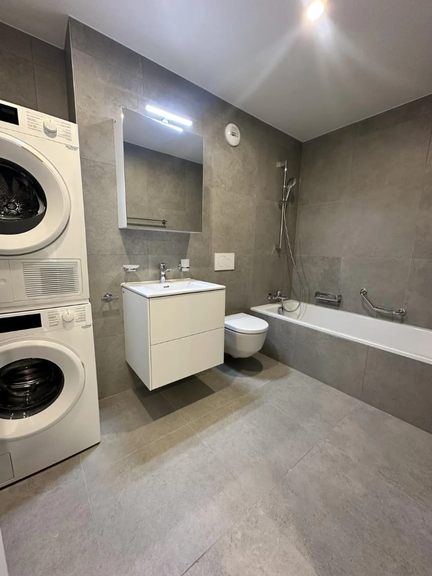 New 3.5-room Apartment D63 for Rent Off-Plan - Photo 8 of 10