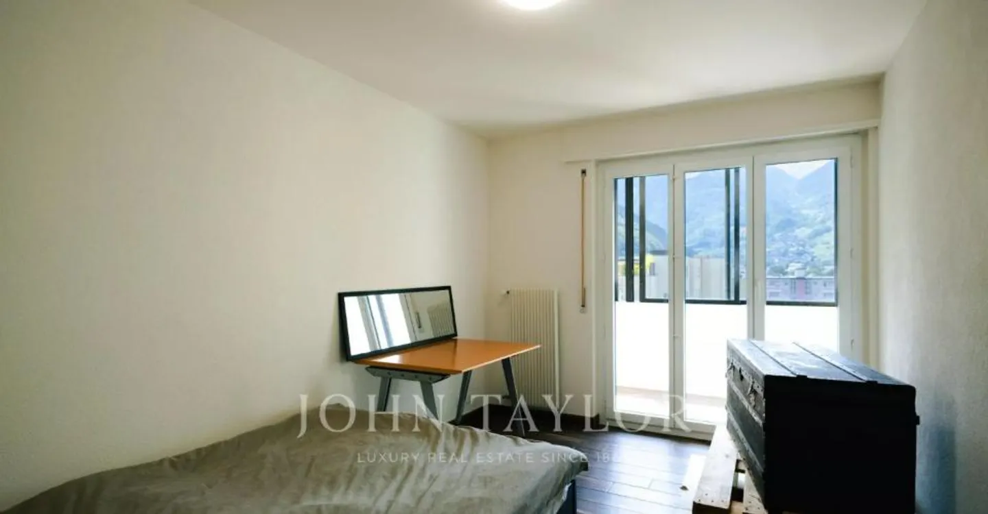 Magnifico appartamento ristrutturato di 4.5 locali con vista libera a Martigny - Foto 5 di 10