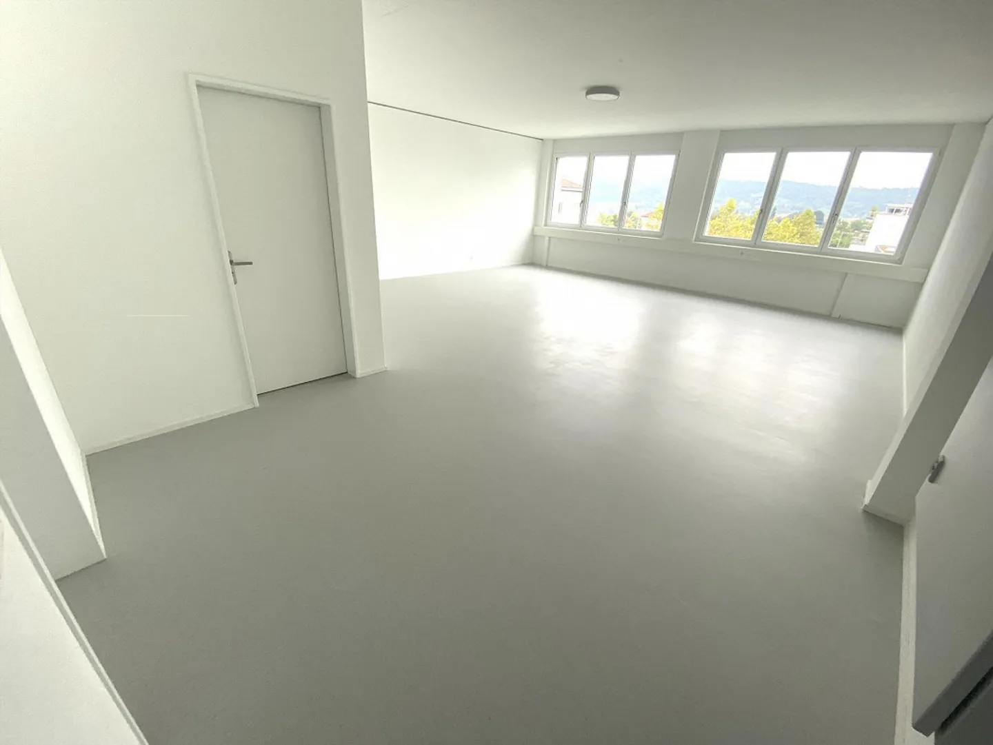 Cosmetici/Bellezza/Pratica/Studio (con WC, doccia opzionale) - 68m2 / Nuovo - Foto 3 di 7