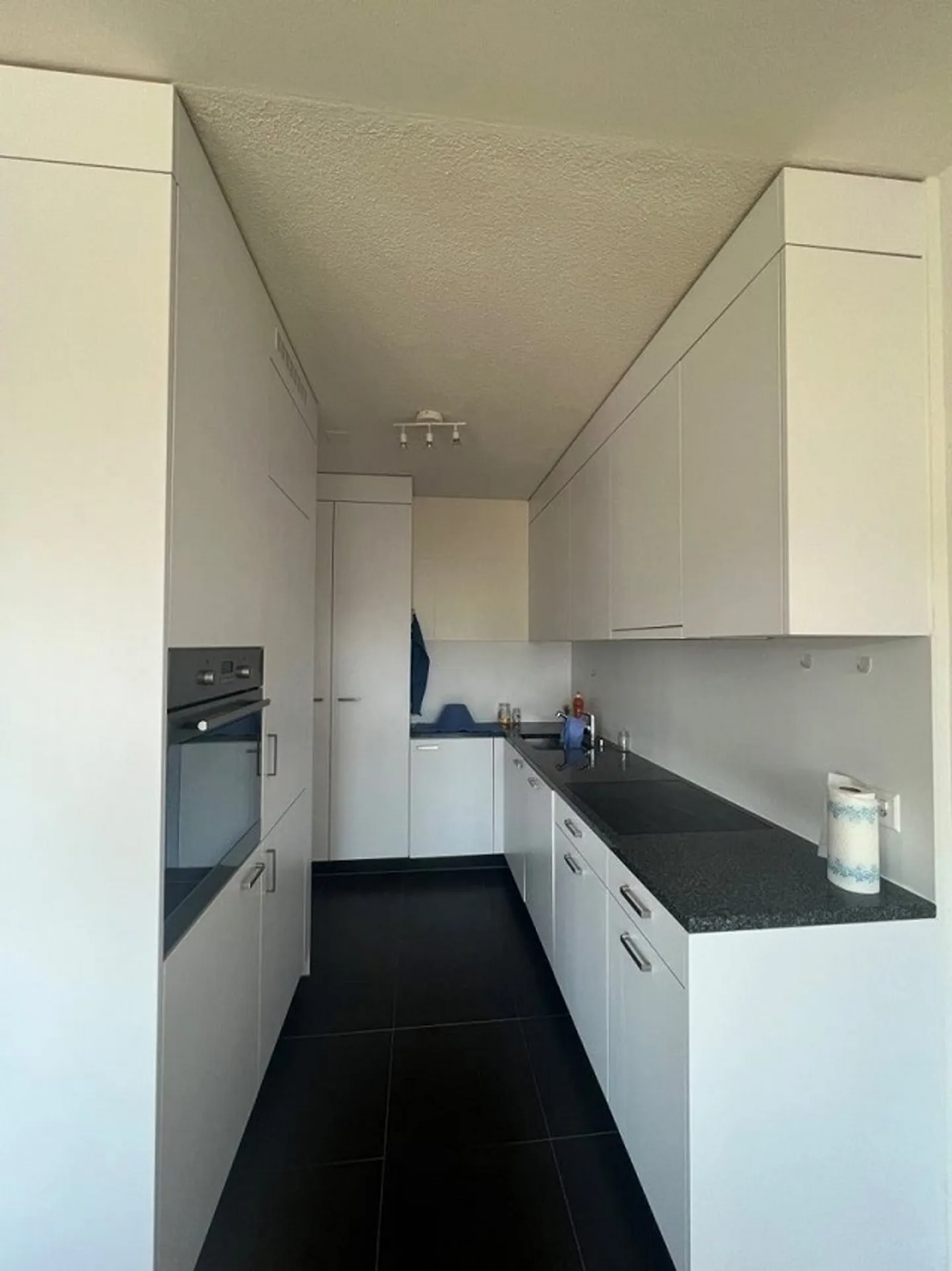 Apartment for rent - Photo 5 of 9