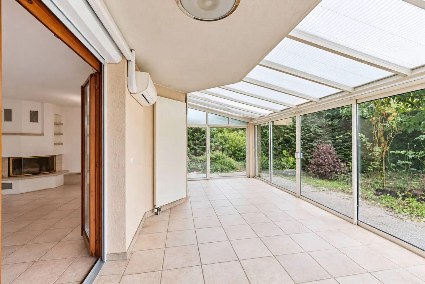 Schöne Familienvilla, in absoluter Ruhe und nur wenige Schritte vom See entfernt - Foto 5 von 11