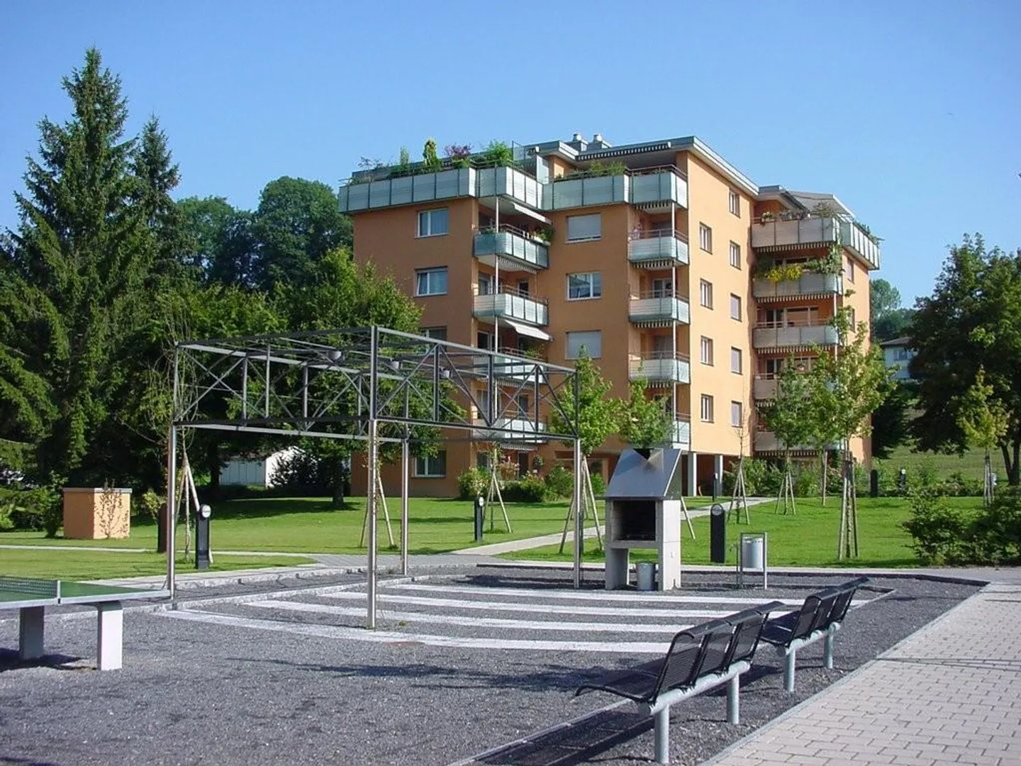 2.0 Zimmer Wohnung mit Gartensitzplatz - Foto 1 von 5