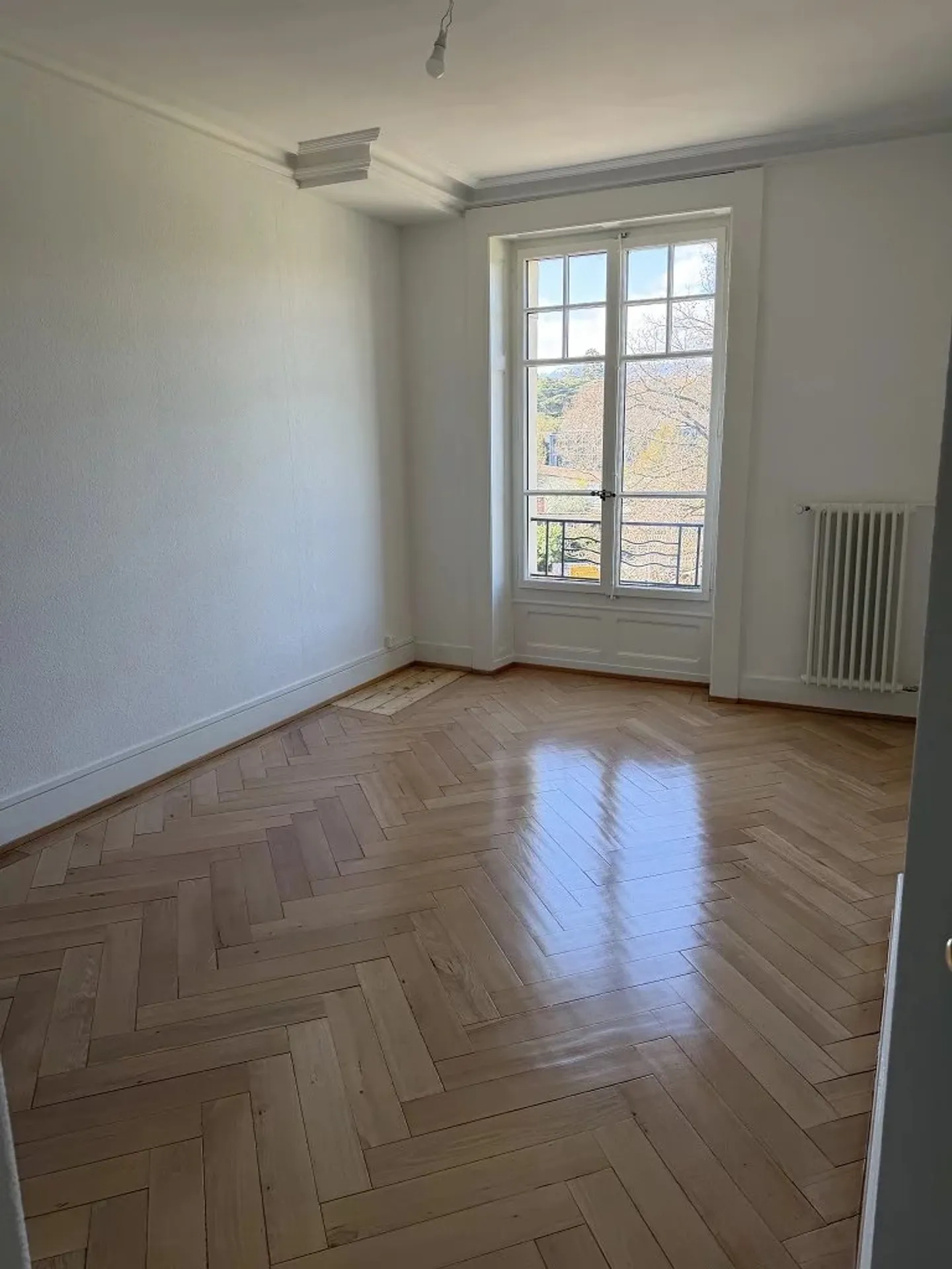 Charmant Appartement 4 Pièces - Photo 2 sur 5