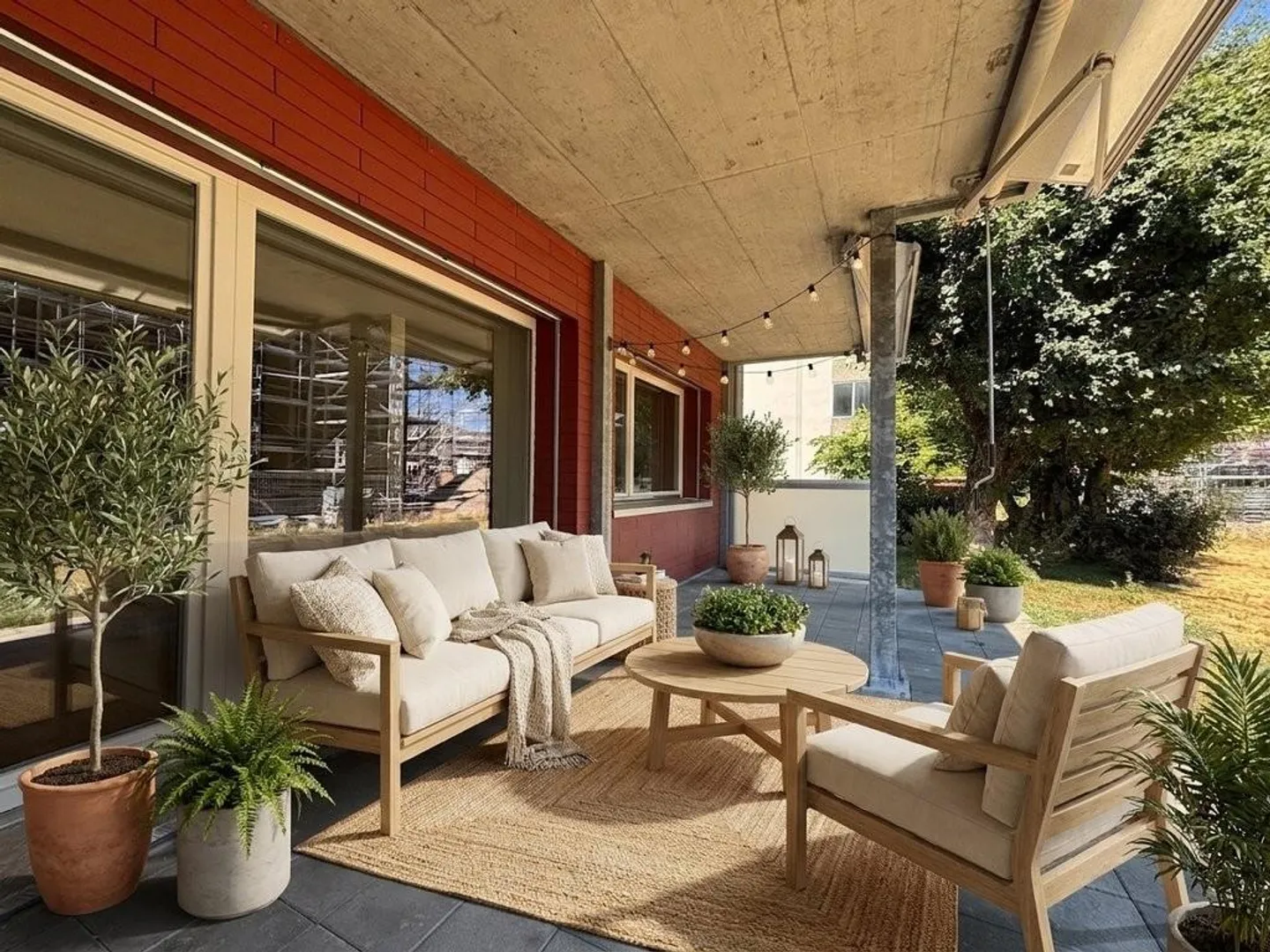 Modern 3.5-room ground floor apartment with garden seating area in Münsingen - Photo 1 of 7