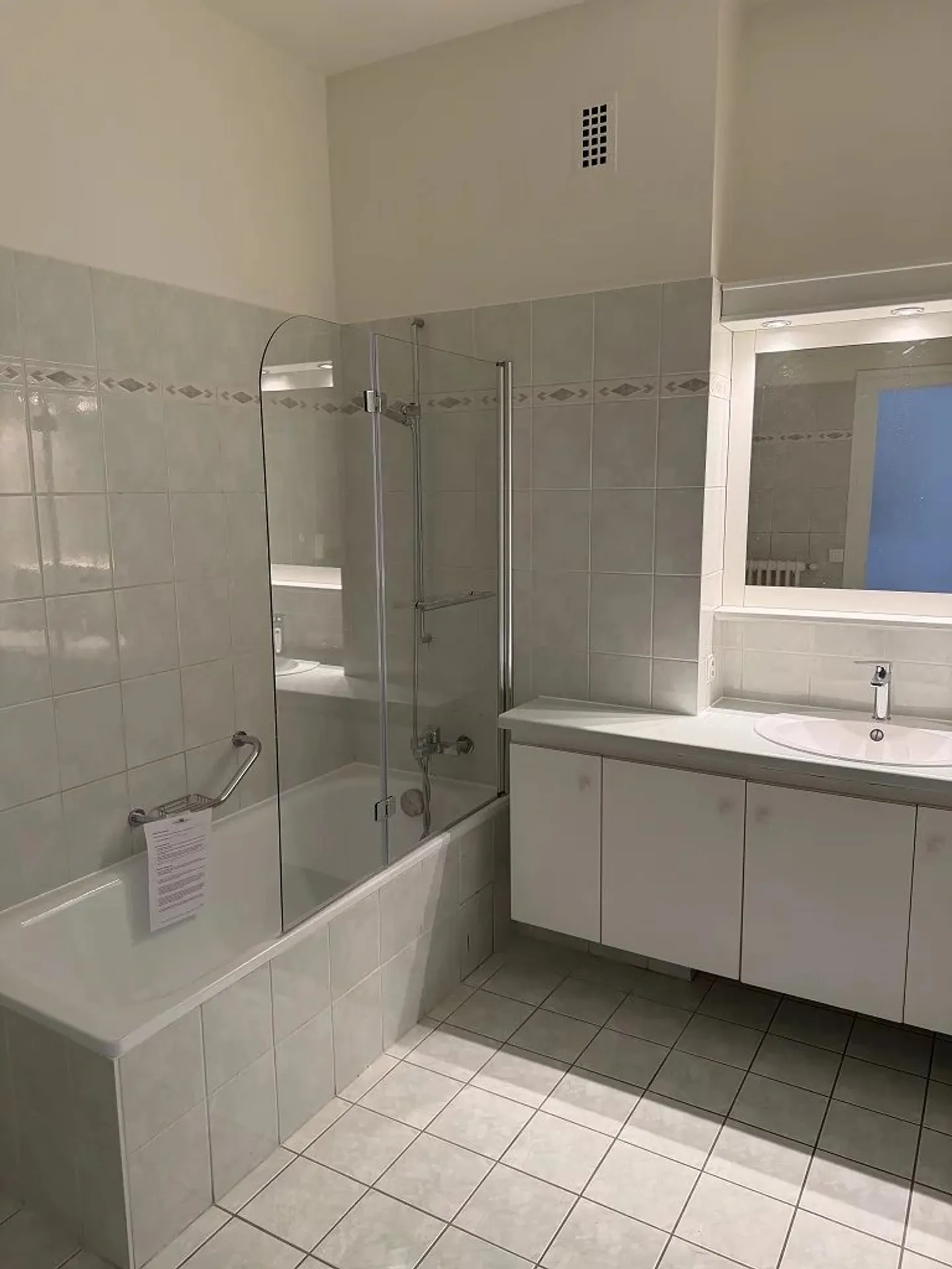 Charmant Appartement 4 Pièces - Photo 4 sur 5