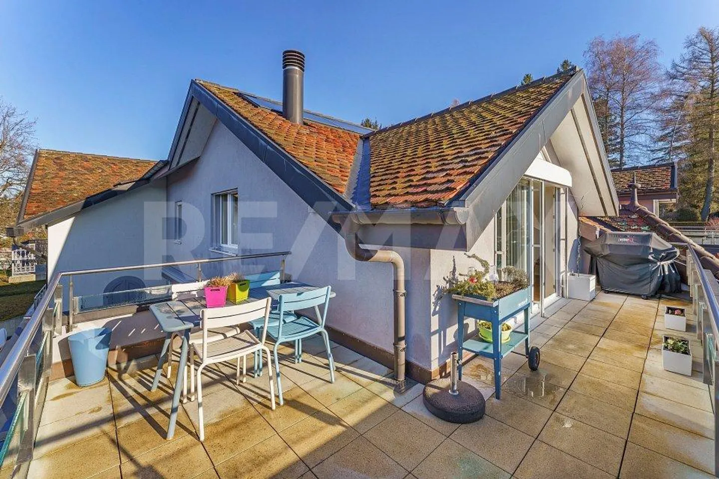 Mit Deckenhöhen von bis zu 3,9 m, superbe Wohnung - Foto 12 von 12