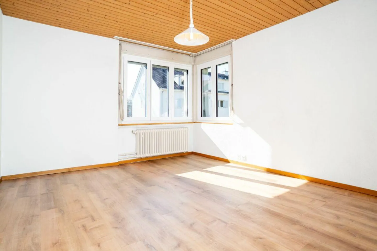 Charmantes 5.5 Zimmer Reihen-Eckhaus an toller Lage - Photo 13 sur 24