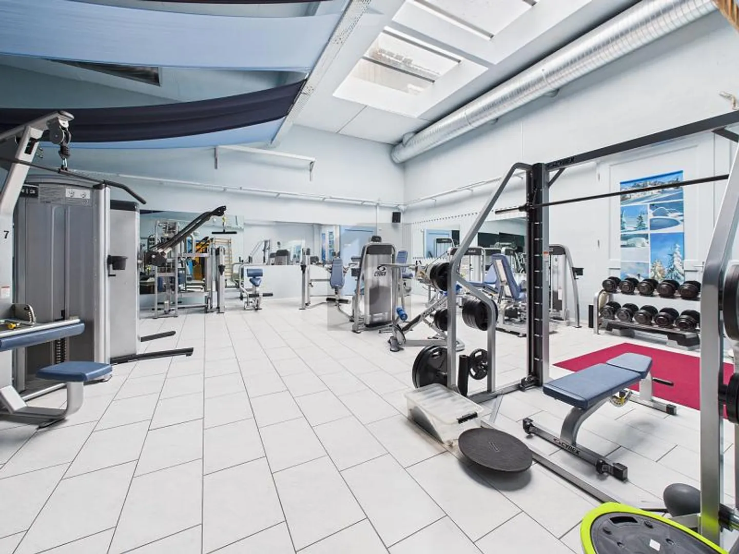 SPACIOUS WITH DEVELOPMENT POTENTIAL - Photo 4 of 6