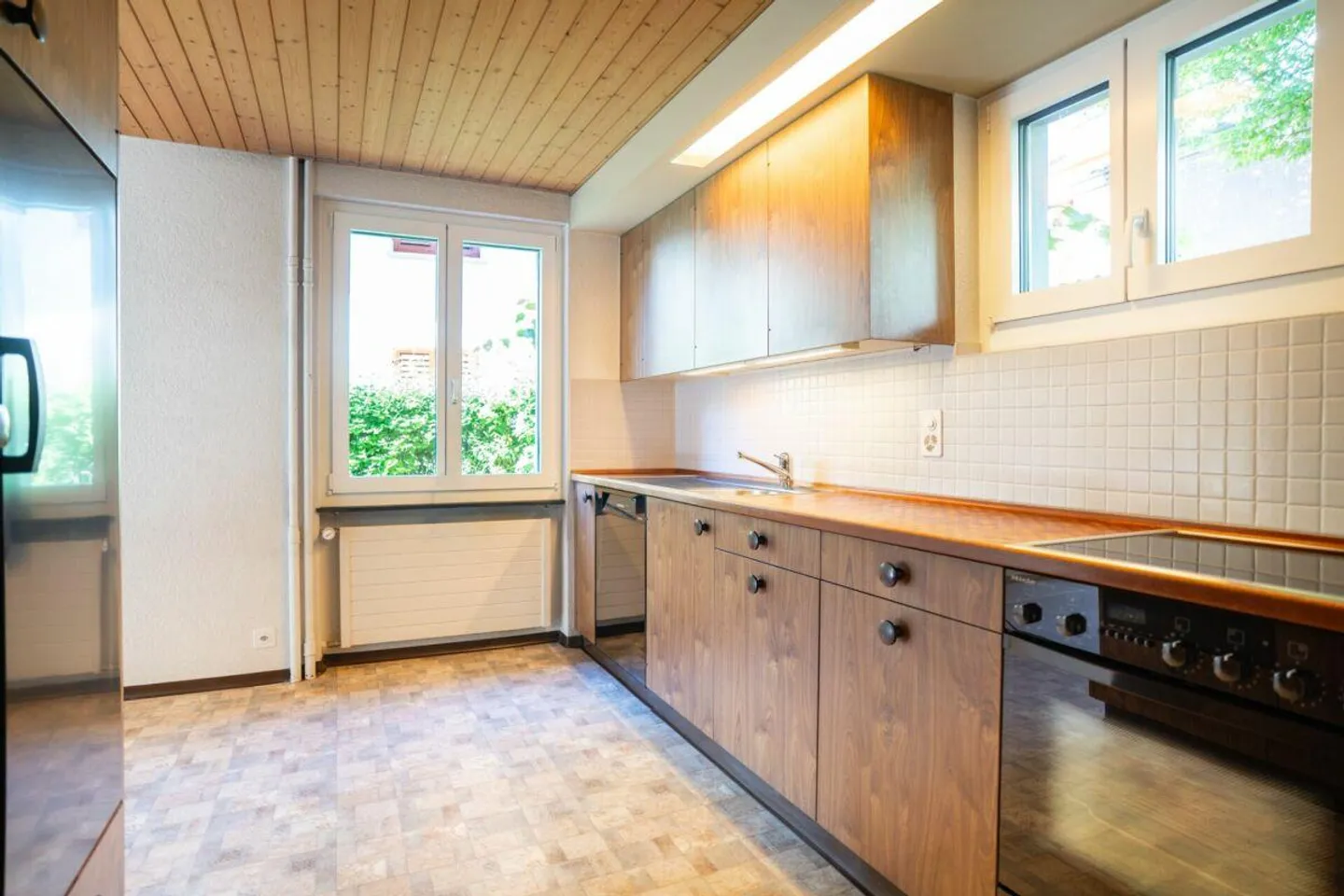 Charmantes 5.5 Zimmer Reihen-Eckhaus an toller Lage - Photo 6 sur 24