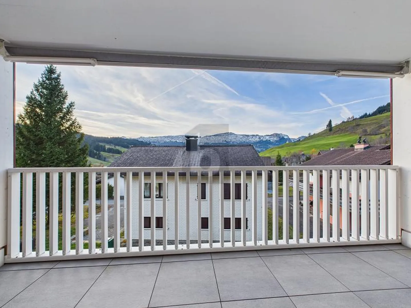 LEBEN, WO ANDERE URLAUB MACHEN - Foto 1 von 6